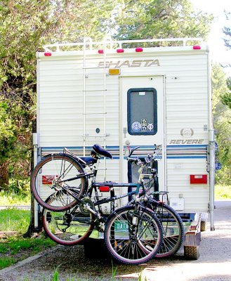 Bikes loaded on the camper.